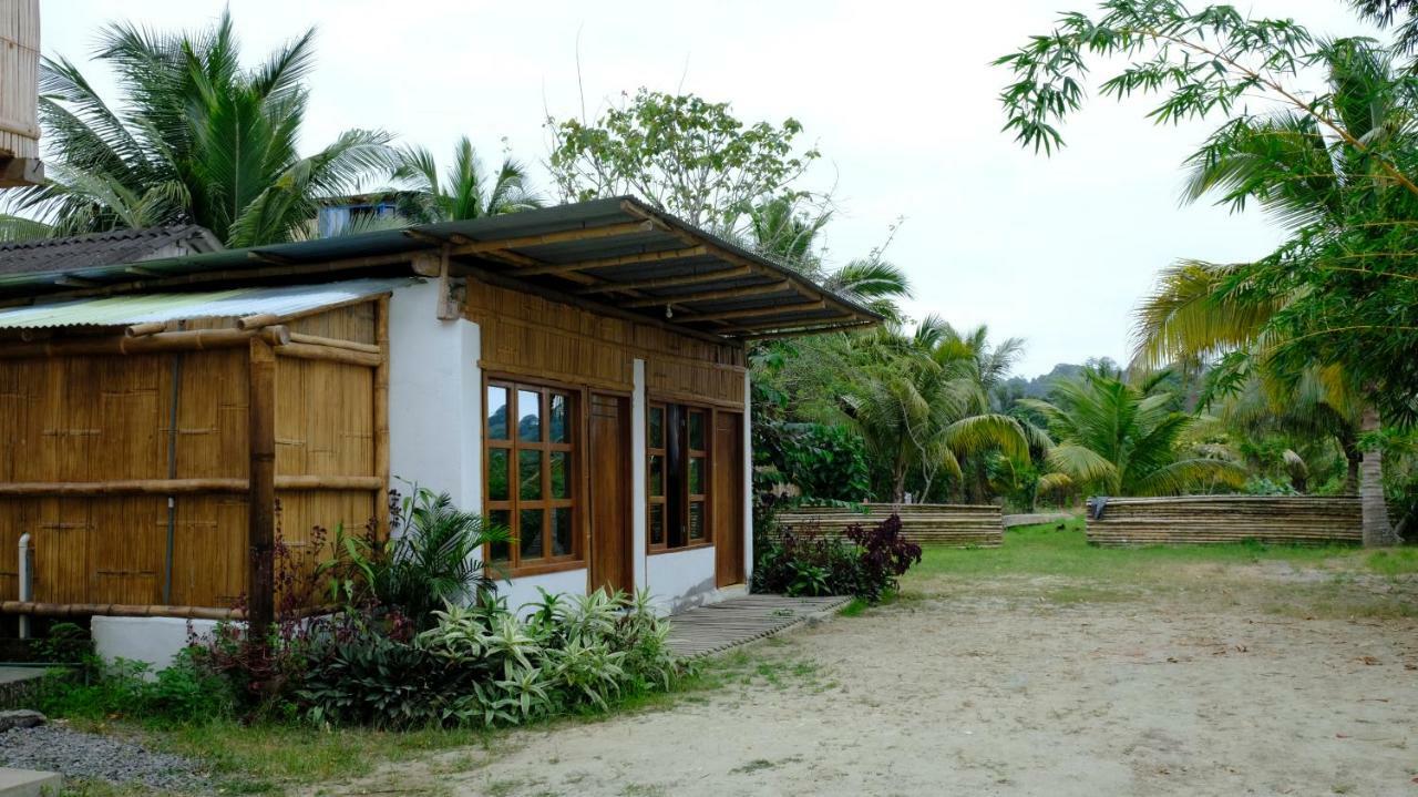 Casa Coral Hotel Mompiche Exterior photo